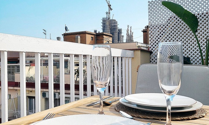 La Sagrada Familia Apartment | Cozy loft two streets away from Sagrada Familia