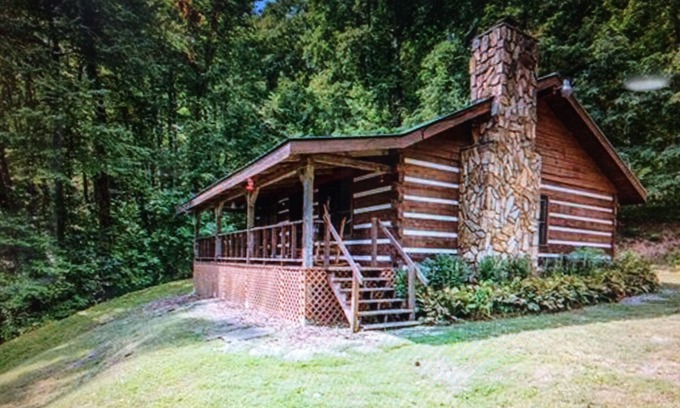 Sylva Cabin | Cozy Log Cabin! 3600' Elevation! Spectacular mountain view!