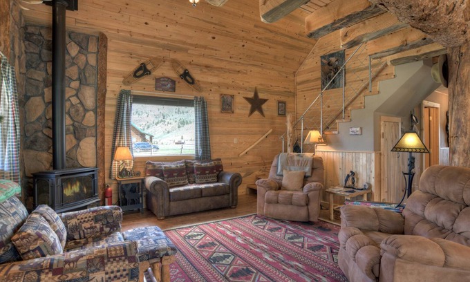 Creede House | Cozy Log Cabin - Mountain Views - ATV's Welcome Near Creede