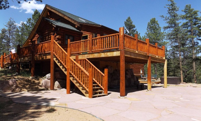 Divide Cabin | Cozy Log Home with Hot Tub, Decks, Hiking, Private Acreage - No Cleaning Fee!