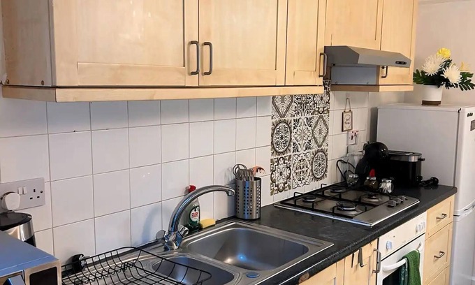 Leabridge Apartment | Cozy London Apartment - Central Location