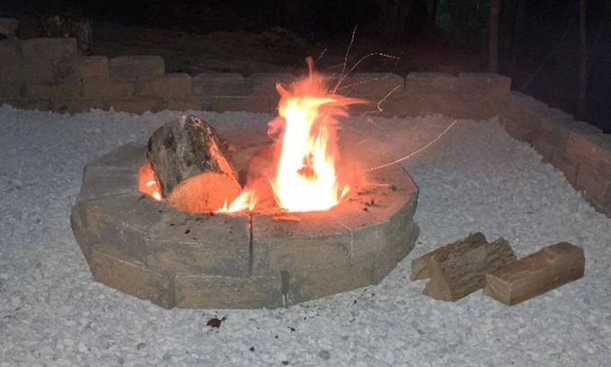 Sloans Valley Cabin | Cozy Majestic Family, Pet Friendly Large 4 Bedroom, 3 FullBath, Hot Tub, Grill