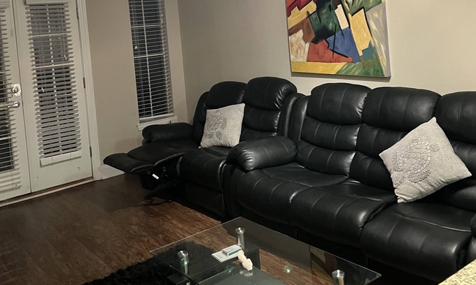 Atlantic Station Area Apartment | Cozy Midtown views of the city