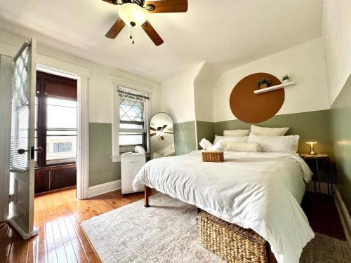The Heights House | Cozy Modern Room - 20 min NYC