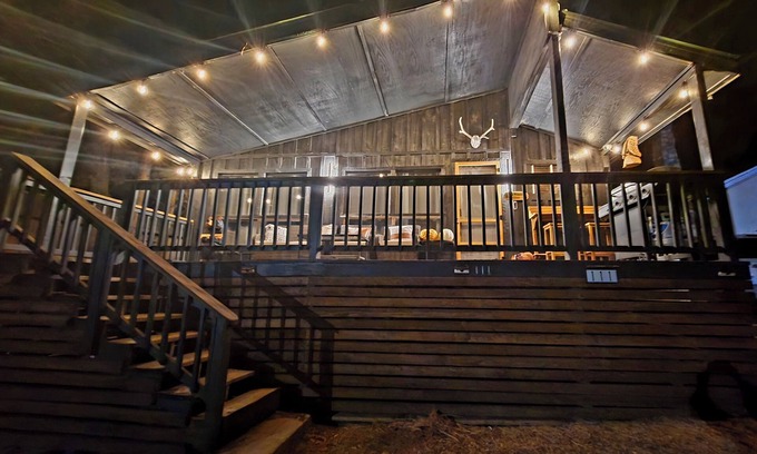Ruidoso Cabin | Cozy mountain cabin +hot tub+1 min from Midtown downtown in Ruidoso pet friendly