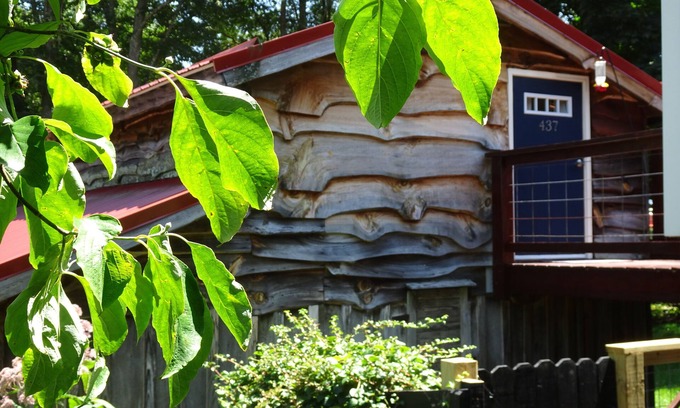 West Jefferson Apartment | Cozy mountain cottage, 5 minute walk to downtown West Jefferson.