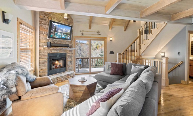 Boone Cabin | Cozy Mountain Home Near Ski Slopes