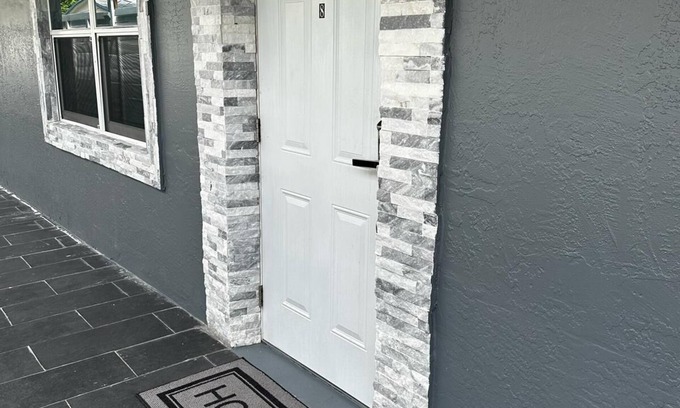 Edgewood Apartment | Cozy newly renovated unit near FLL Airport and minutes away from Las Olas