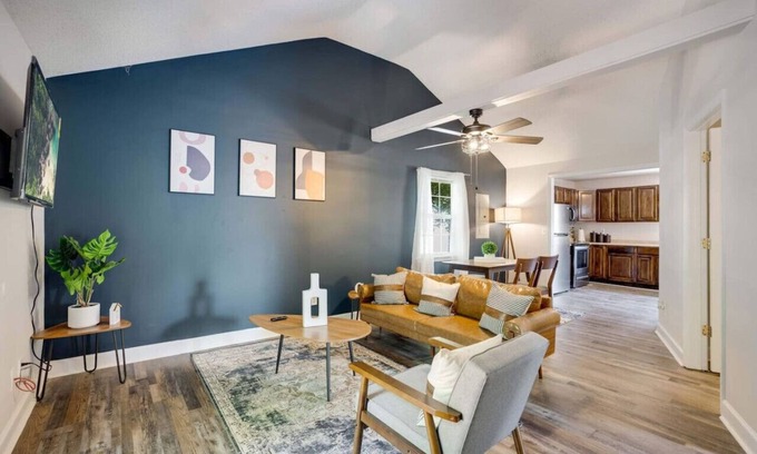 Clarksville Condo | Cozy Oasis of Downtown Clarksville!
