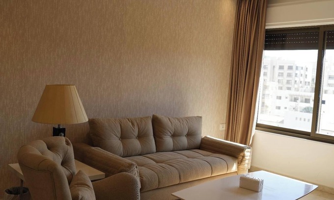 Ash Shumaysani Apartment | Cozy One Bedroom Apartment, J09