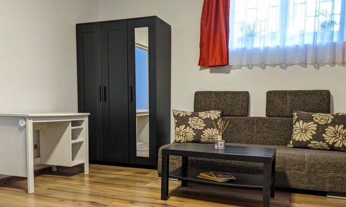Cluj-Napoca Apartment | Cozy One Bedroom Flat with Free Parking and WiFi