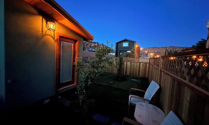 Colorado City Cabin | Cozy Orchard cabin with garden, vineyard in delightful Hildale