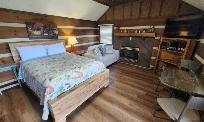 Fancy Gap Cabin | Cozy Parkway Cabin with Mountain Views - Cabin 4