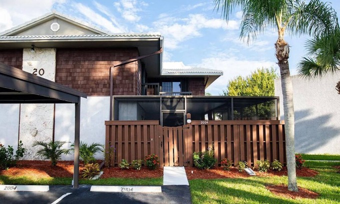 Port Saint Lucie House | Cozy Pet Friendly house in Port St Lucie ! Near hospital and major stores