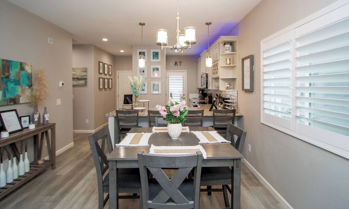 South Mountain House | Cozy Phoenix Home w/Office: Fast Wifi+Free Parking. Near Airport & Downtown.