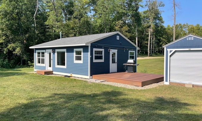 Parkers Prairie Cabin | Cozy Private Lake Irene Cabin