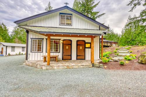 Anacortes House | Cozy Private Ranch Cabin Whistle Lake Suite Sleeps 6