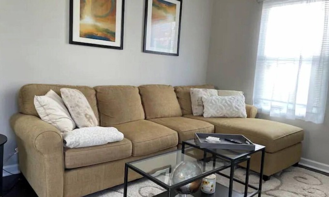 Pittsburgh House | Cozy, private retreat, close to everything
