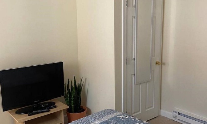 Randolph Apartment | Cozy Private room with Private Amenities - 12 mins to Mall.