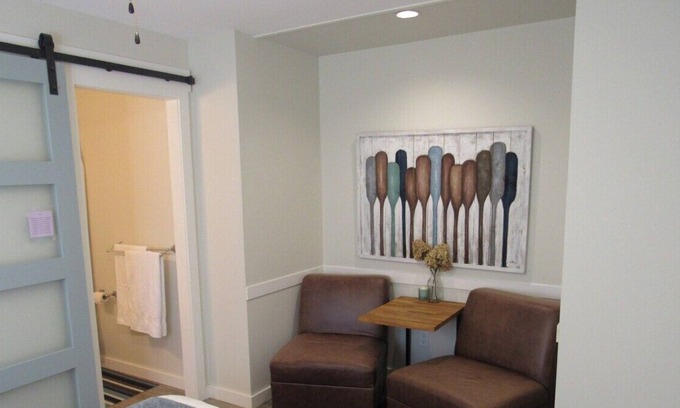 Richmond Apartment | Cozy Private Suite - 10 Minutes from YVR and Vancouver - Perfect for Layovers