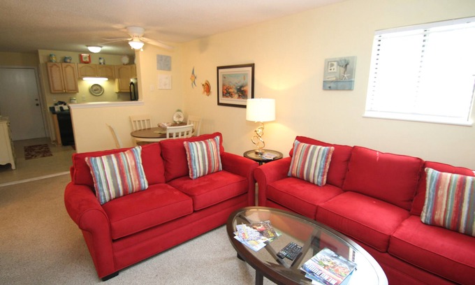 Palmetto Dunes Condo | Cozy, Private, Gated, Hilton Head Location with Great Views. Steps to the beach