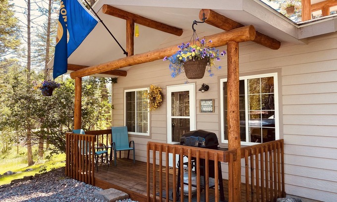 Bigfork House | Cozy, quiet cabin East side of Flathead Lake and surrounded by cherry orchards!