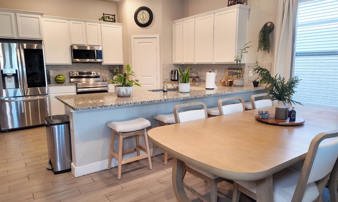 Odessa House | Cozy & Quiet home away from home