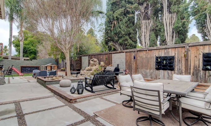 Tustin House | Cozy & Quiet Home w/backyard oasis perfect for California Dreaming near Irvine