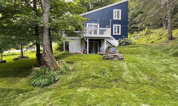 Val Morin Ski Chalet | Cozy Reindeer Lodge in the Laurentians - 5 minutes to Skiing