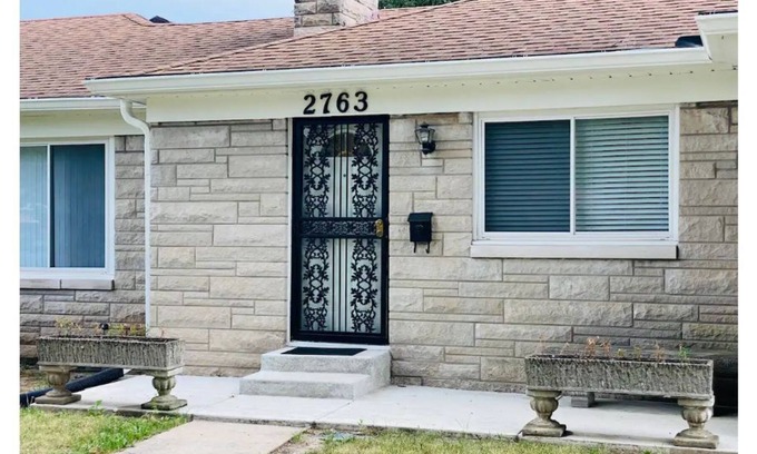 Indianapolis House | Cozy, Relaxing 2-Bedroom Duplex near Speedway