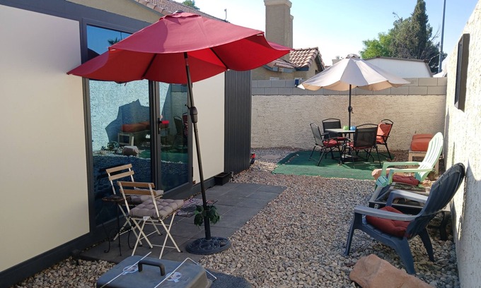 North Las Vegas Apartment | Cozy Relaxing Retreat with private yard only 20mins from the Las Vegas Strip!