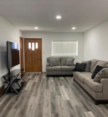 Syracuse Apartment | Cozy & Renovated 2 Bed Apartment
