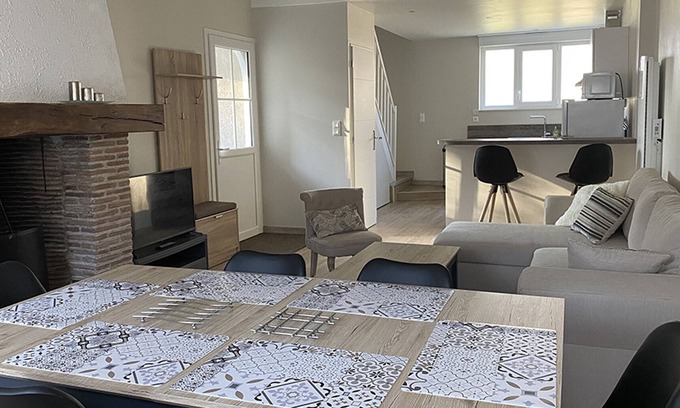 Avaray Cottage | Cozy Renovated Cottage in Private Courtyard near Loire Castles