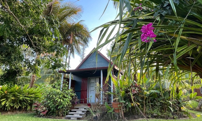 Sainte-Rose Cottage | Cozy retreat for 2 at Sainte-Rose, Creole garden