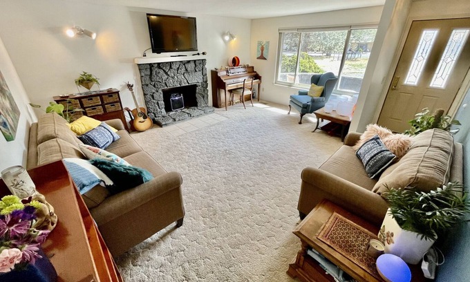 Old Farm District House | Cozy Retreat in the Forest - Walk to Factory Outlets!