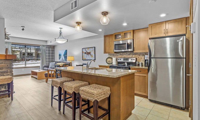 Copperstone Resort Condo | Cozy Rocky Mountain Getaway with Hot Tub! Pet Friendly & Newly Updated!