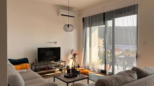 Kumbor Apartment | Cozy Room Near Sea Kumbor