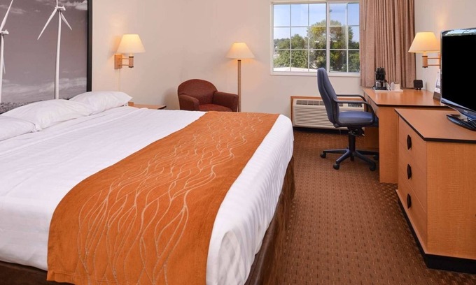 Atlantic Hotel | Cozy Room w/Complimentary Breakfast & BBQ Grill – Ideal for Business Travelers