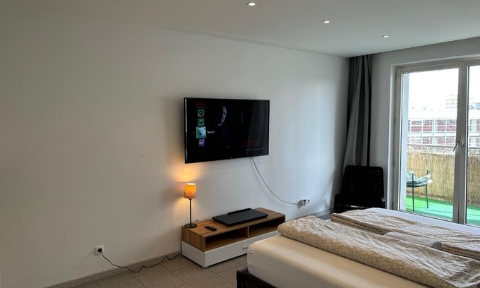 Innere Stadt House | Cozy room with a balcony in Linz