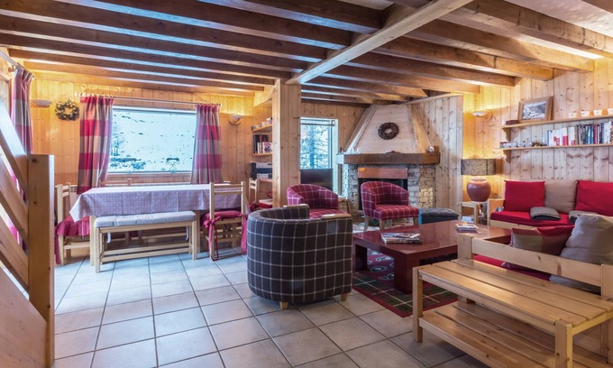 Val-d'Isere Ski Chalet | Cozy rustic chalet with fireplace in Val-d'Isère