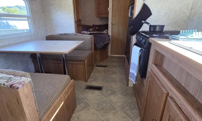 Forks House | Cozy RV in the Middle of Forks 3 blocks from main Street