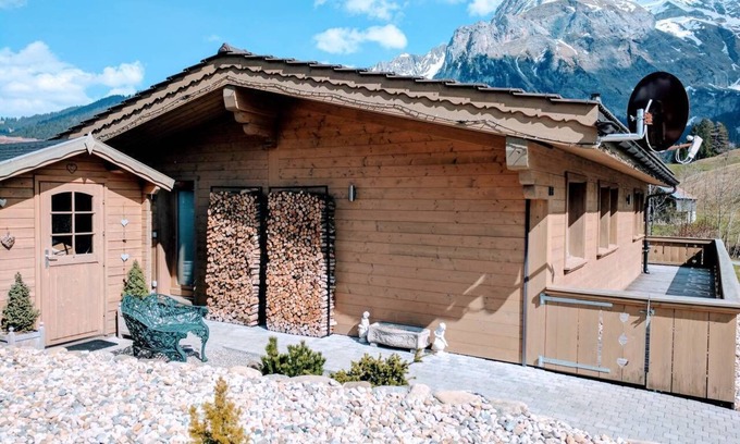 Gsteig House | Cozy Scenic Family Chalet Gstaad & Glacier 3000