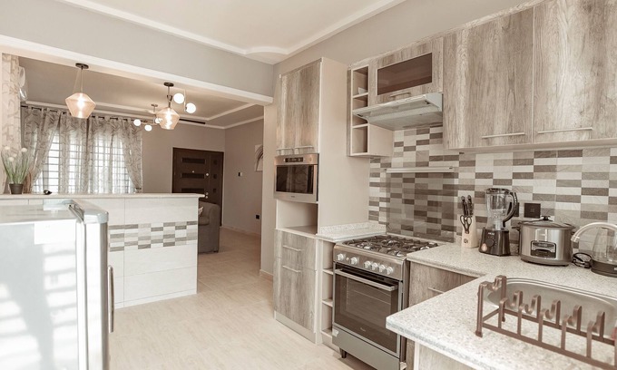 Teshie Apartment | Cozy Serviced 2BR Apartment near KFC Spintex, Modern Interior