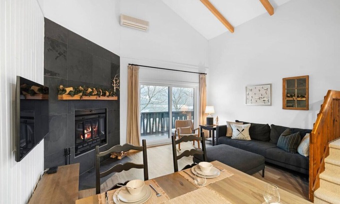 Mont-Tremblant Condo | Cozy & Simple Condo with Views of Mont-Tremblant