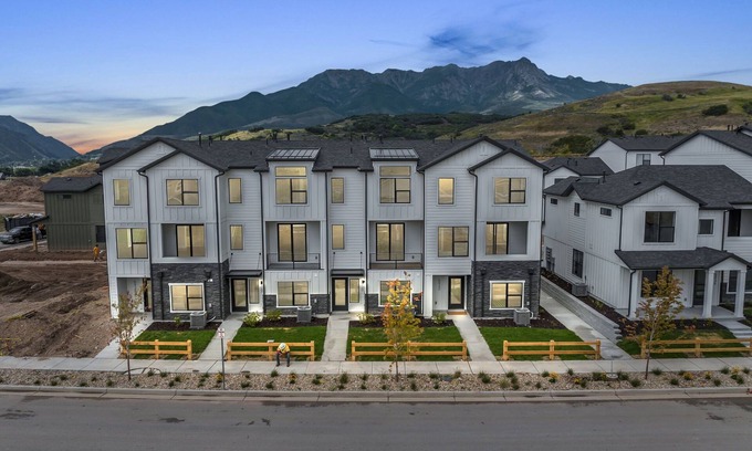 Mountain Green House | Cozy Ski Retreat Minutes From Snowbasin