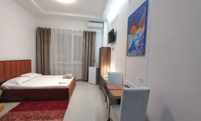 Tirana Condo | Cozy small apartment with Netflix and AC