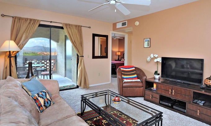 Tucson Condo | Cozy southwestern style apartment on the outskirts