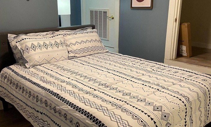 Waynesboro Apartment | Cozy Space in Downtown Waynesboro Close to Parkway, BR Tunnel, 151