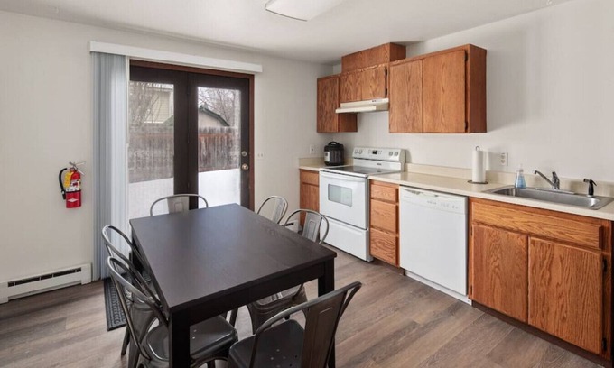 Columbia Falls House | Cozy Space Near Glacier Park & 24/7 Grocery Store