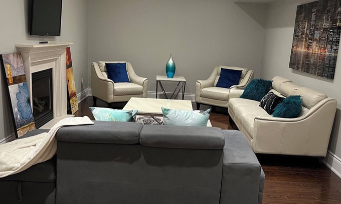 Vaughan House | Cozy & spacious 2 bedroom basement apartment just 16 minutes from the airport.